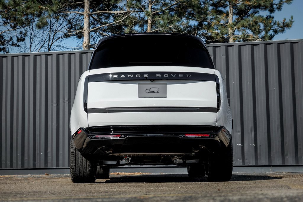 New 2025 Land Rover Range Rover SE image 8