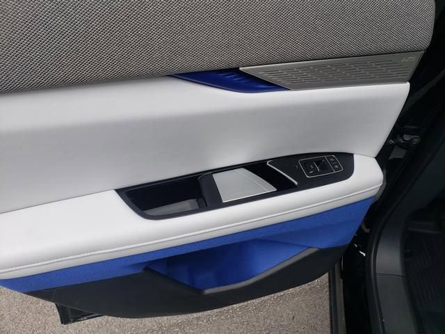 New 2026 Cadillac Optiq Luxury 1 image 12