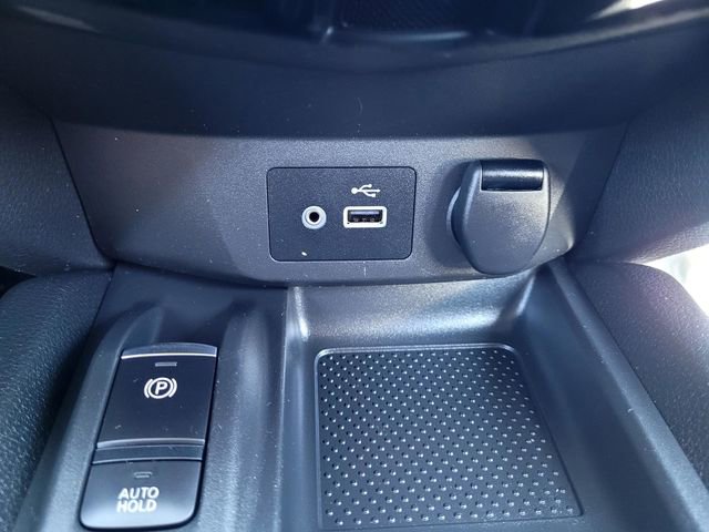 Used 2019 Nissan Rogue SV w/ Premium Package image 17