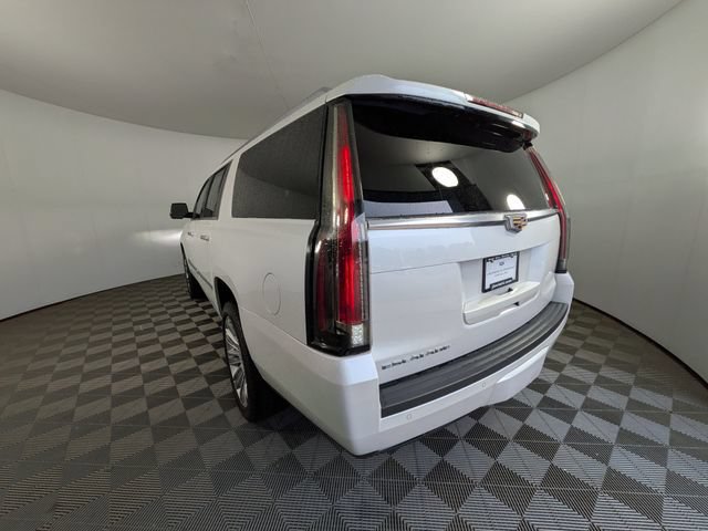Used 2016 Cadillac Escalade ESV Platinum AWD/4WD image 5