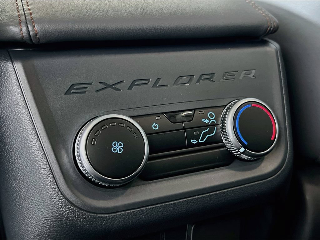 New 2026 Ford Explorer Active w/ Active Comfort Package AWD/4WD image 30