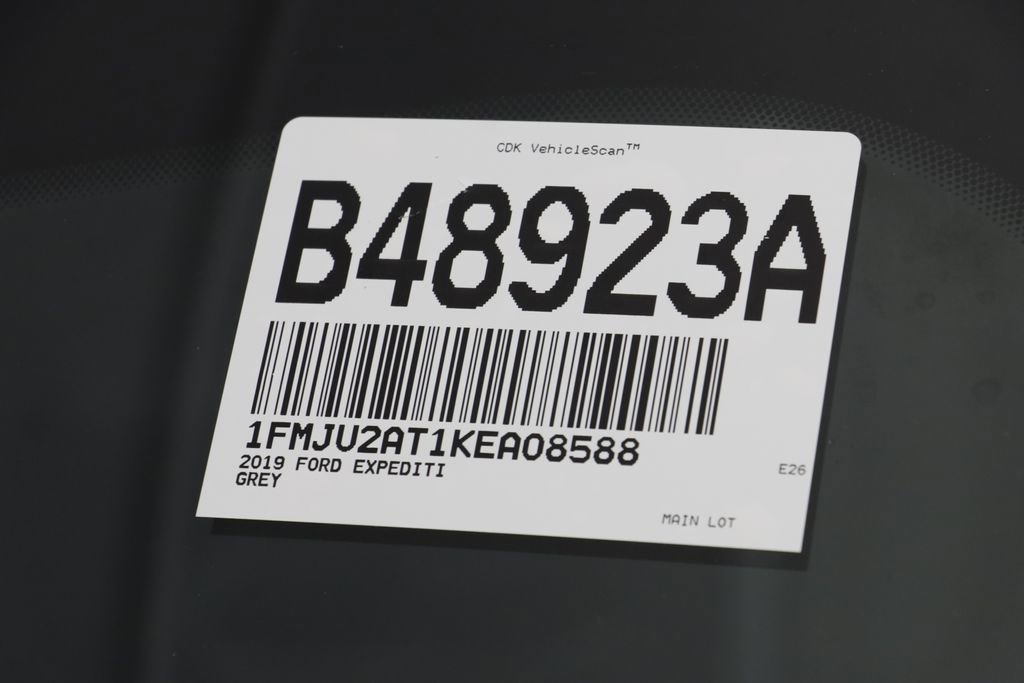 Used 2019 Ford Expedition Limited w/ Equipment Group 301A AWD/4WD image 29