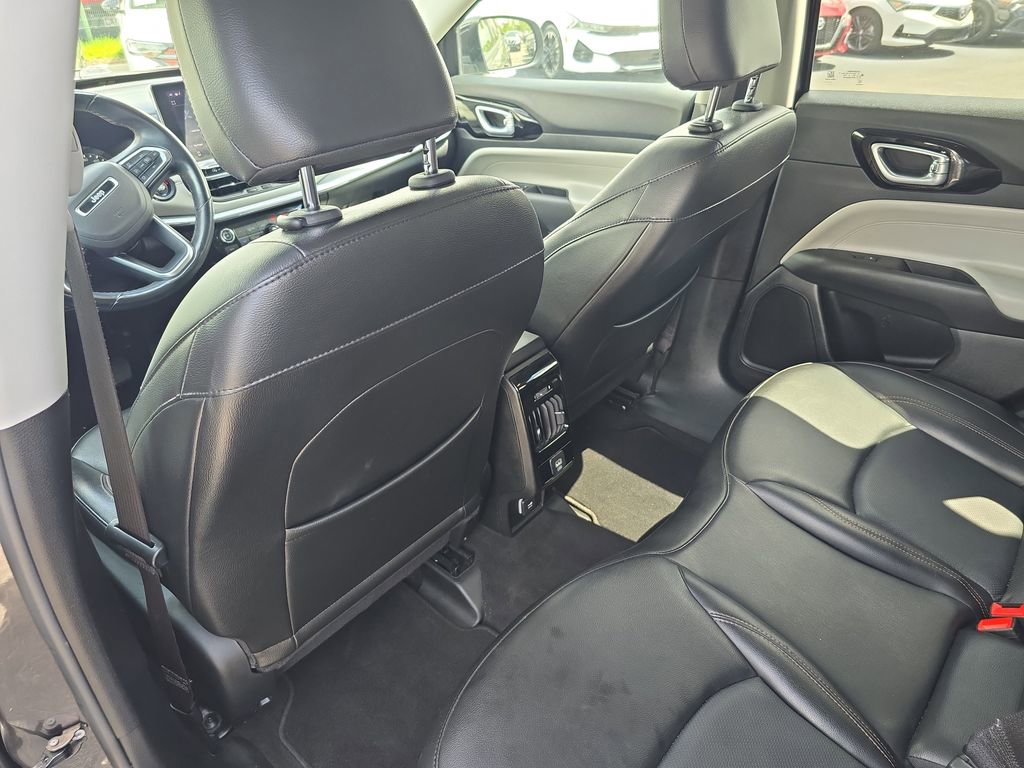 Used 2022 Jeep Compass Limited image 16