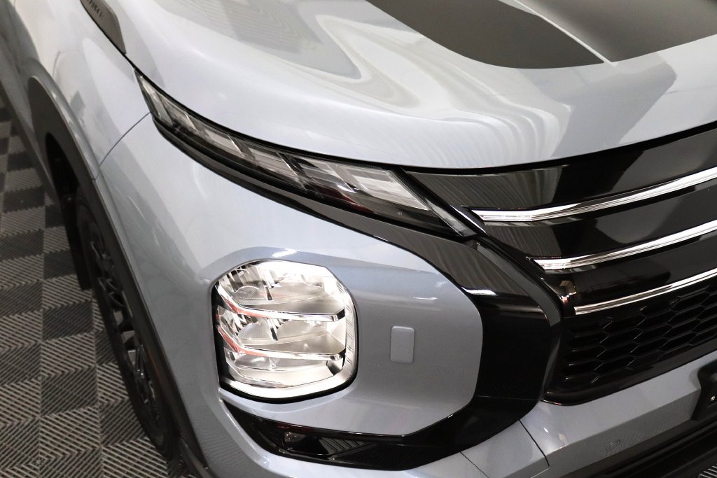 Used 2026 Mitsubishi Outlander AWD image 10