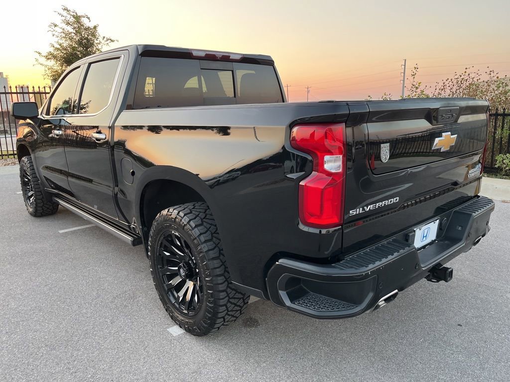 Used 2022 Chevrolet Silverado 1500 High Country w/ Safety Package II image 6