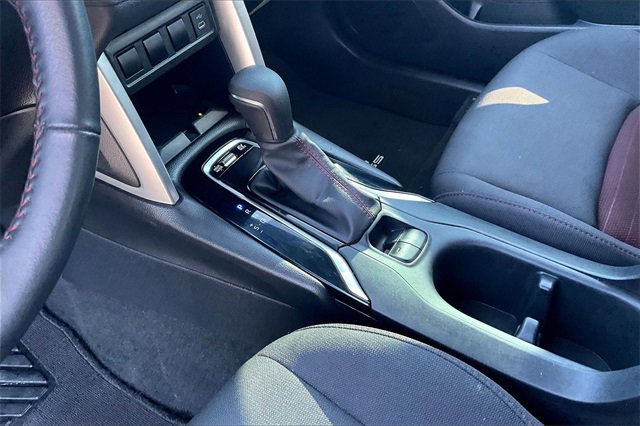 Used 2024 Toyota Corolla Cross AWD Hybrid w/ Moonroof Package image 17