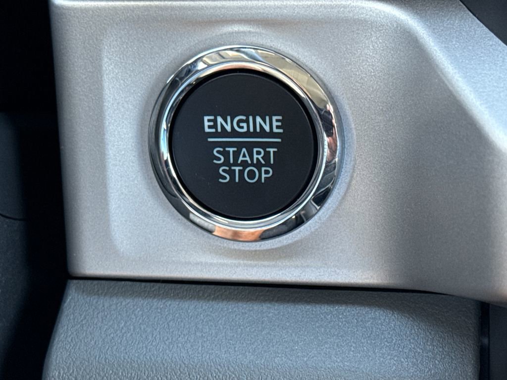 New 2026 Ford F250 XLT w/ XLT Premium Package AWD/4WD image 24