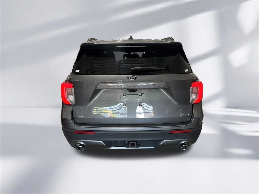 Used 2023 Ford Explorer XLT w/ Equipment Group 202A AWD/4WD image 19