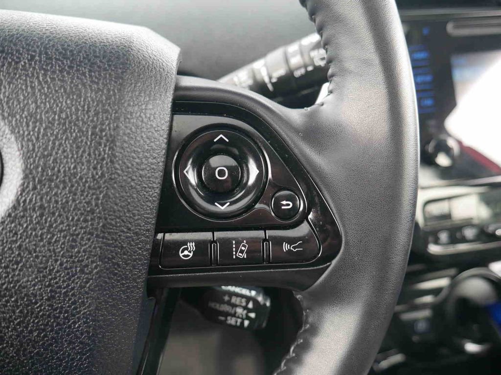 Used 2019 Toyota Prius XLE image 36