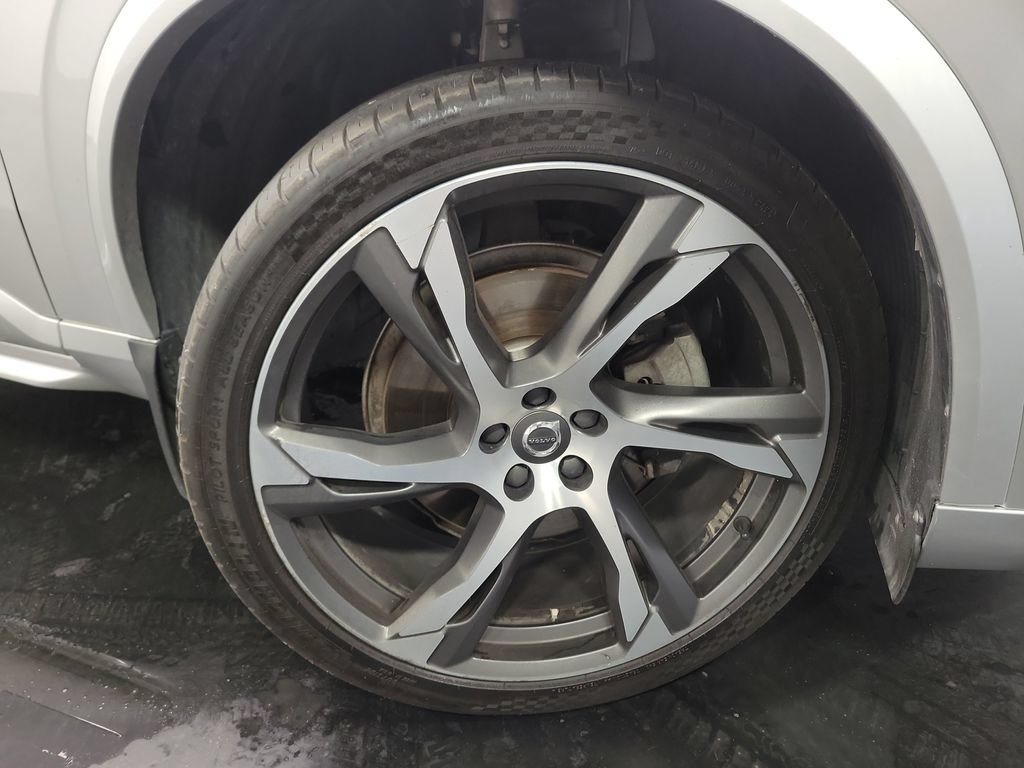 Used 2018 Volvo XC90 T6 Momentum w/ Convenience Package AWD/4WD image 11