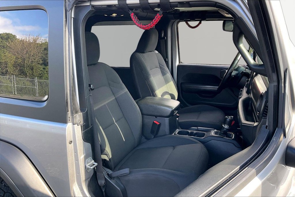 Used 2019 Jeep Wrangler Sport w/ Quick Order Package 24S AWD/4WD image 32