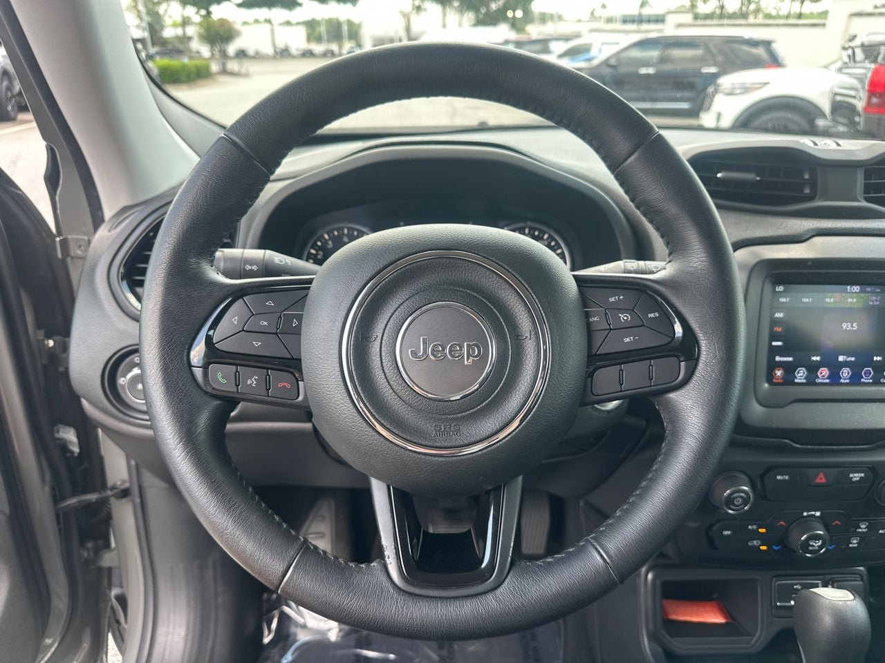Used 2020 Jeep Renegade Altitude FWD image 25