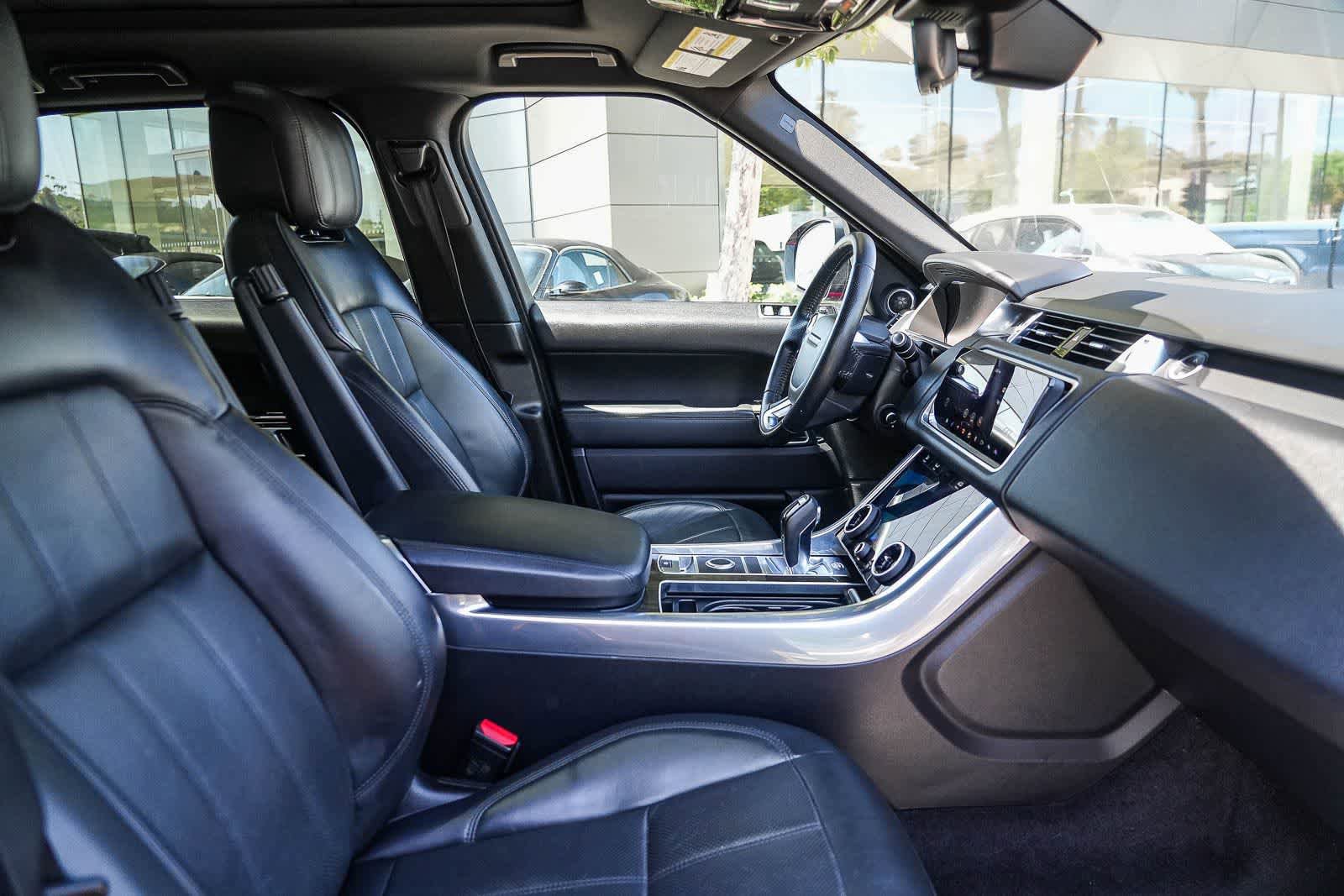 Used 2019 Land Rover Range Rover Sport HSE AWD/4WD image 15