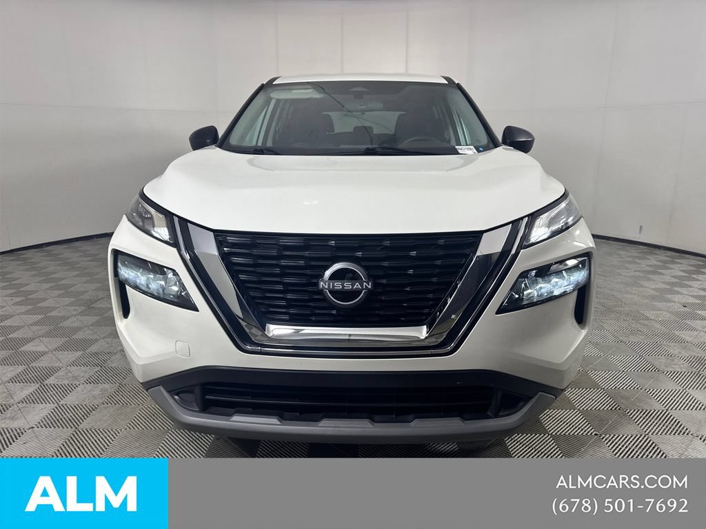 Used 2022 Nissan Rogue S FWD image 2