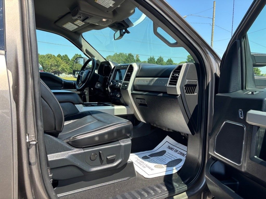 Used 2020 Ford F250 Lariat w/ Lariat Value Package image 32