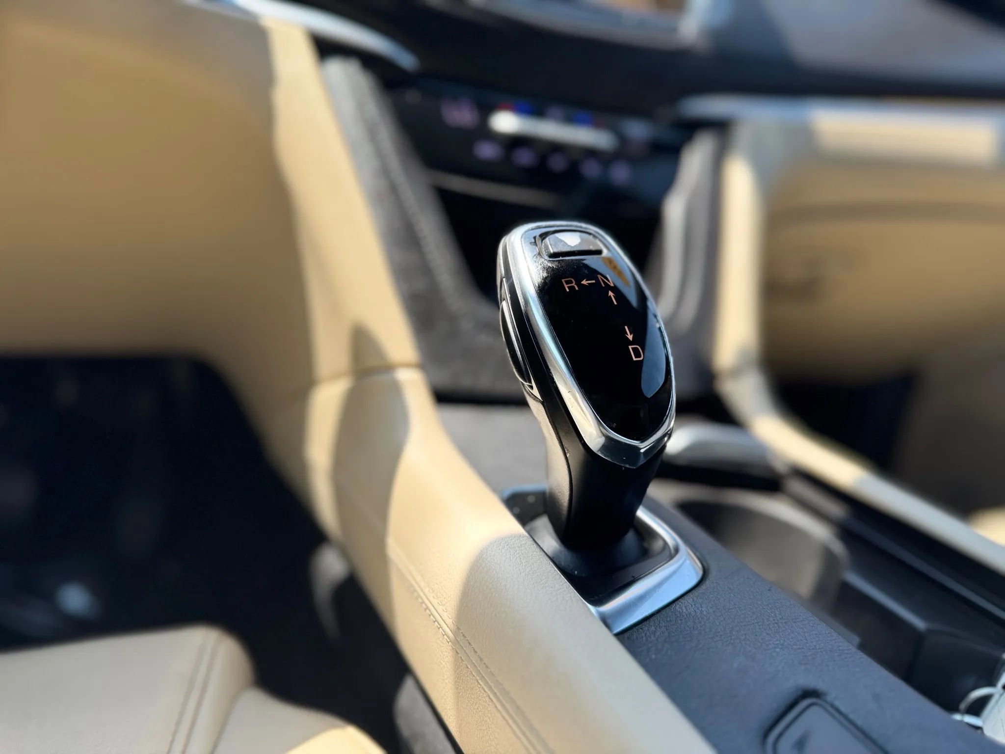 Used 2017 Cadillac XT5 Sport Utility 4D FWD image 39