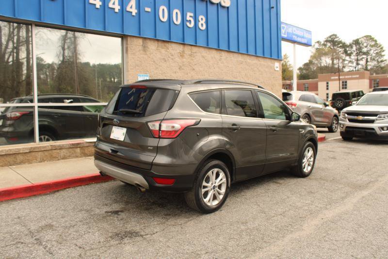 Used 2018 Ford Escape SE FWD image 4