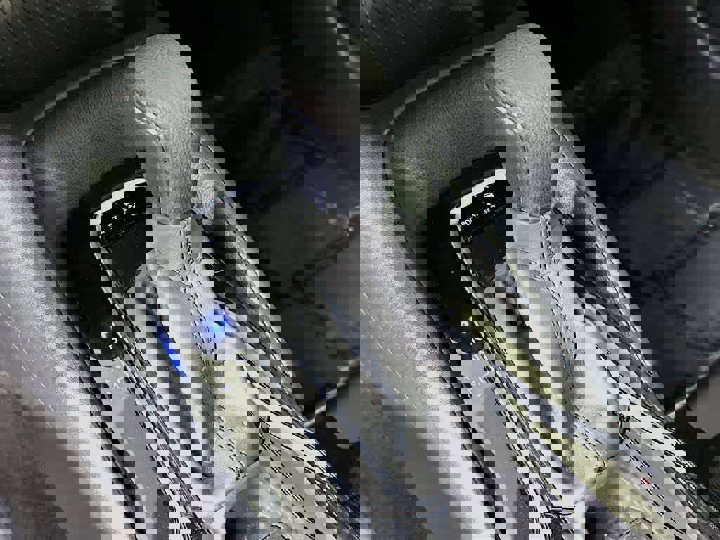 Used 2022 Toyota Corolla SE image 18