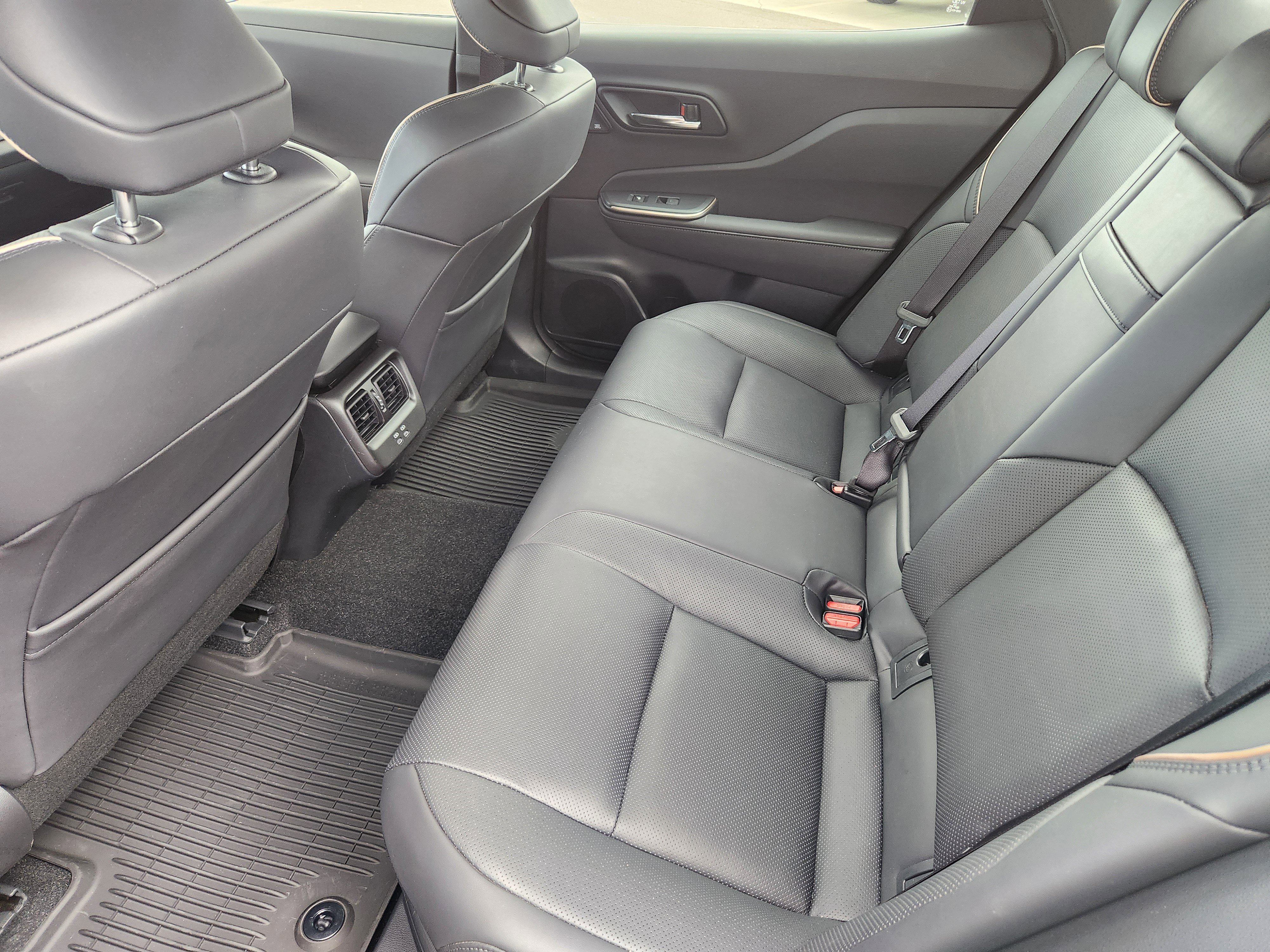 Used 2023 Toyota Crown Platinum image 21