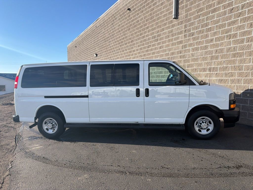 Used 2023 Chevrolet Express 3500 LS image 3