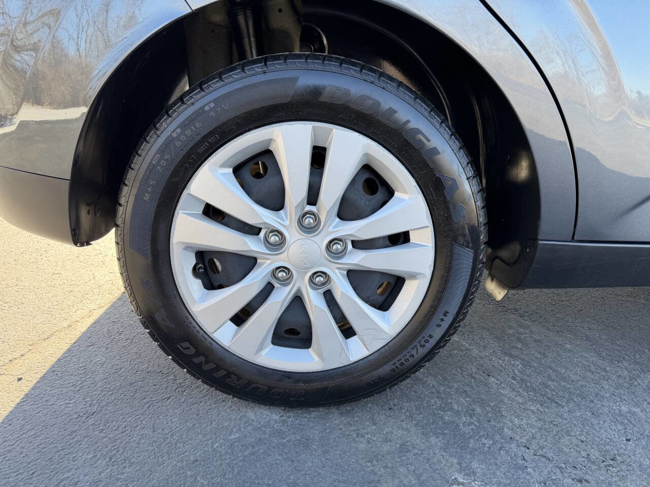 Used 2023 Kia Soul LX image 7