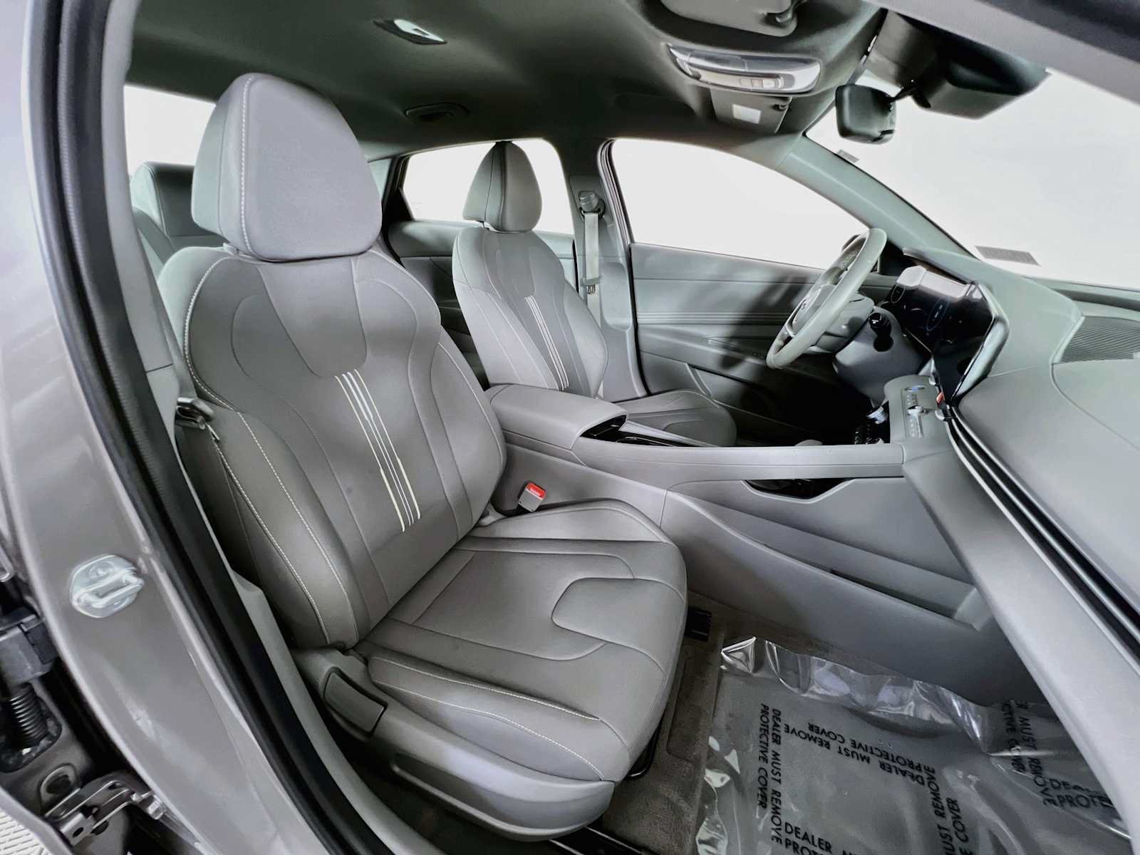 Certified 2023 Hyundai Elantra SEL w/ Convenience Package FWD image 28