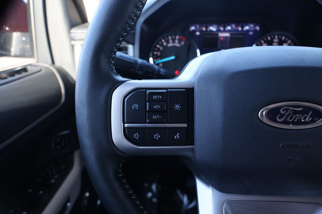 Used 2024 Ford Expedition XLT RWD image 26