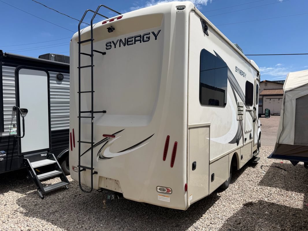 Used 2017 Mercedes-Benz Sprinter 3500 image 4