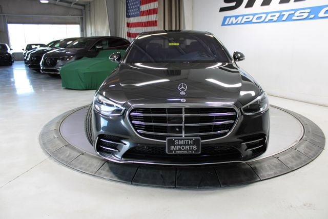 Used 2022 Mercedes-Benz S 500 4MATIC w/ AMG Line Package image 2