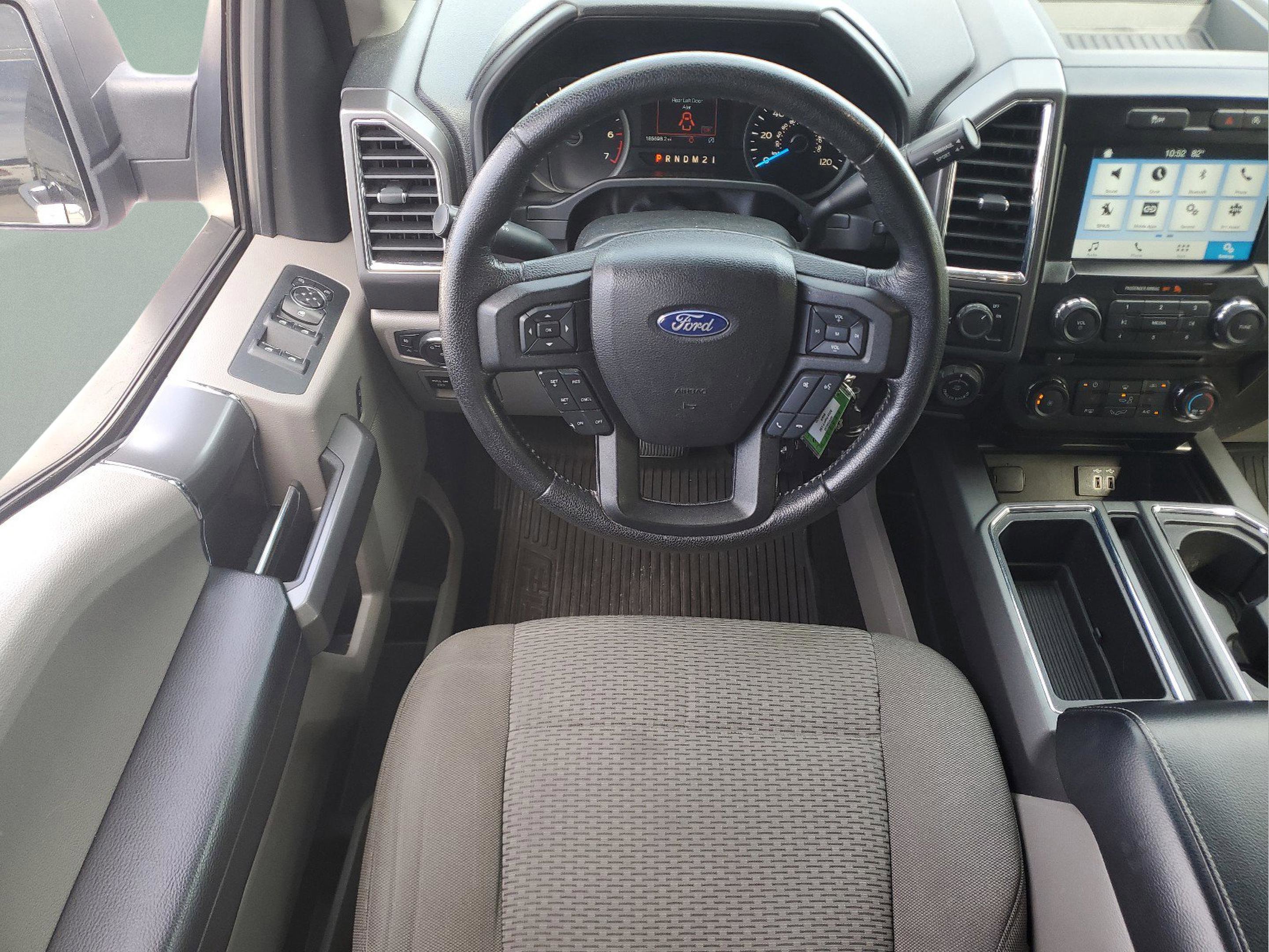 Used 2016 Ford F150 XLT w/ Equipment Group 302A Luxury image 11