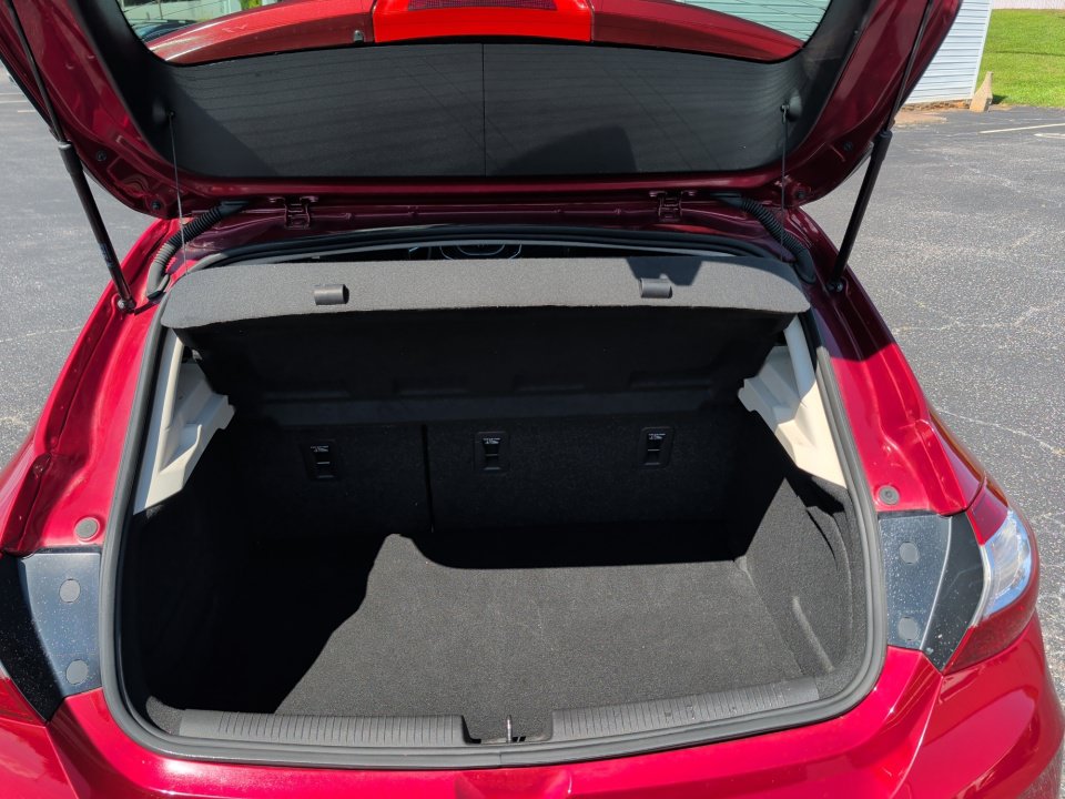 Used 2018 Chevrolet Cruze LT FWD image 15
