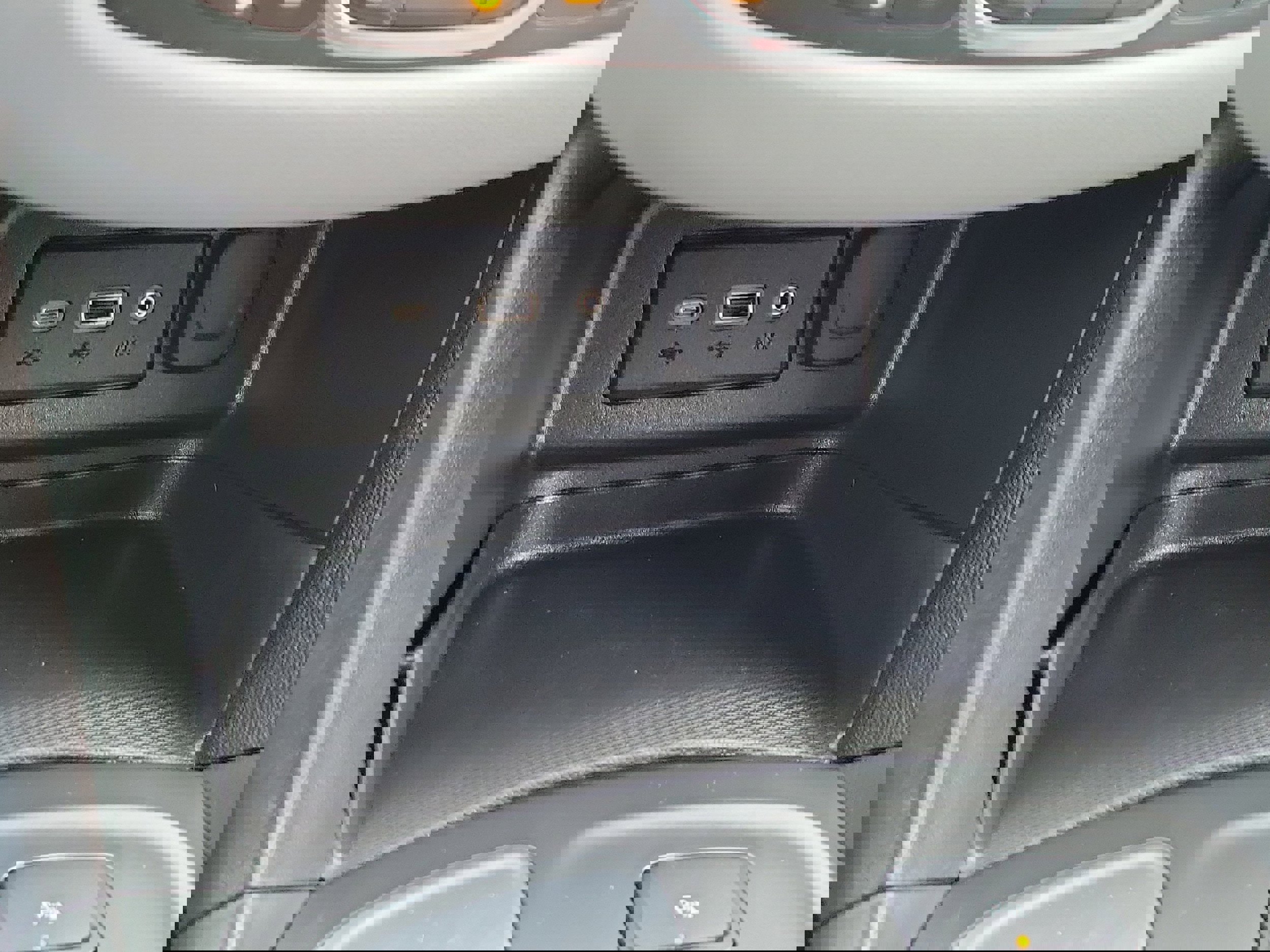 Used 2022 Chevrolet Equinox LT image 32