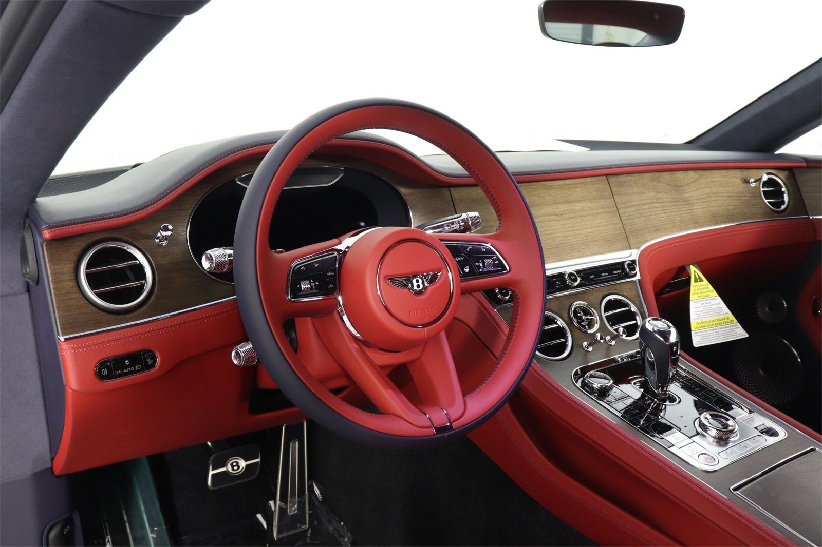 New 2024 Bentley Continental GT V8 image 4