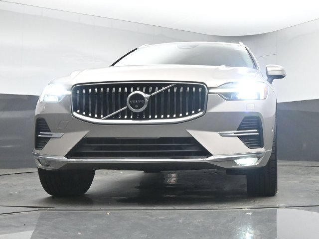 Used 2023 Volvo XC60 B5 Plus w/ Protection Package Premier FWD image 37