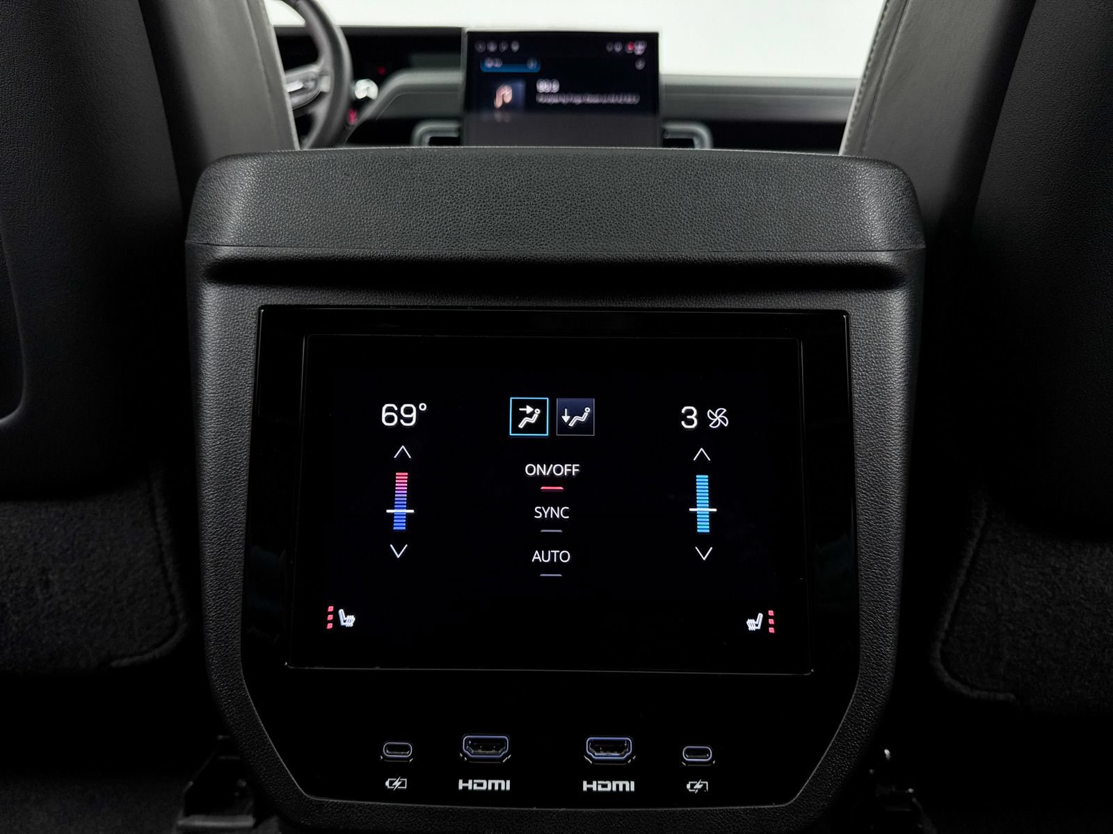 Used 2025 GMC Yukon AT4 Ultimate AWD/4WD image 34