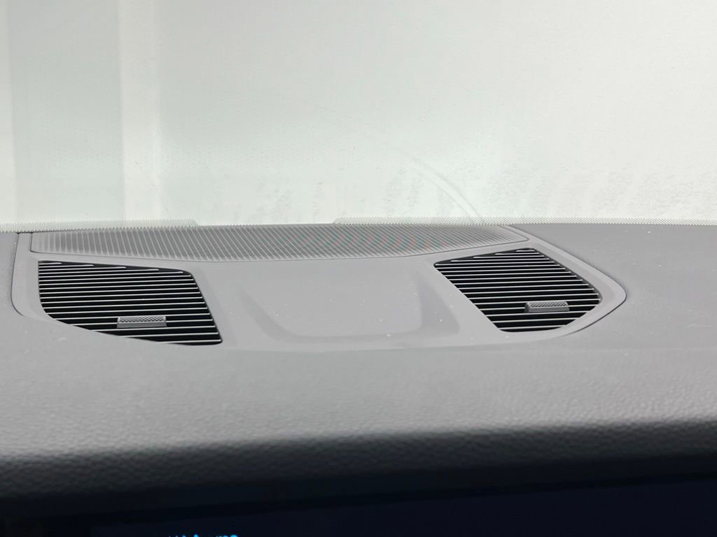 Used 2025 Porsche Cayenne image 12