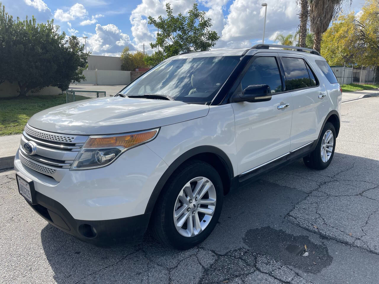 Used 2012 Ford Explorer XLT image 1