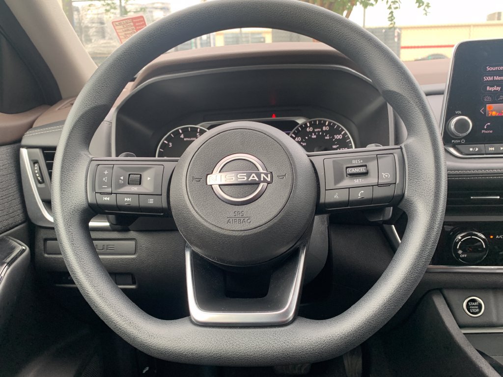 Used 2023 Nissan Rogue S FWD image 10