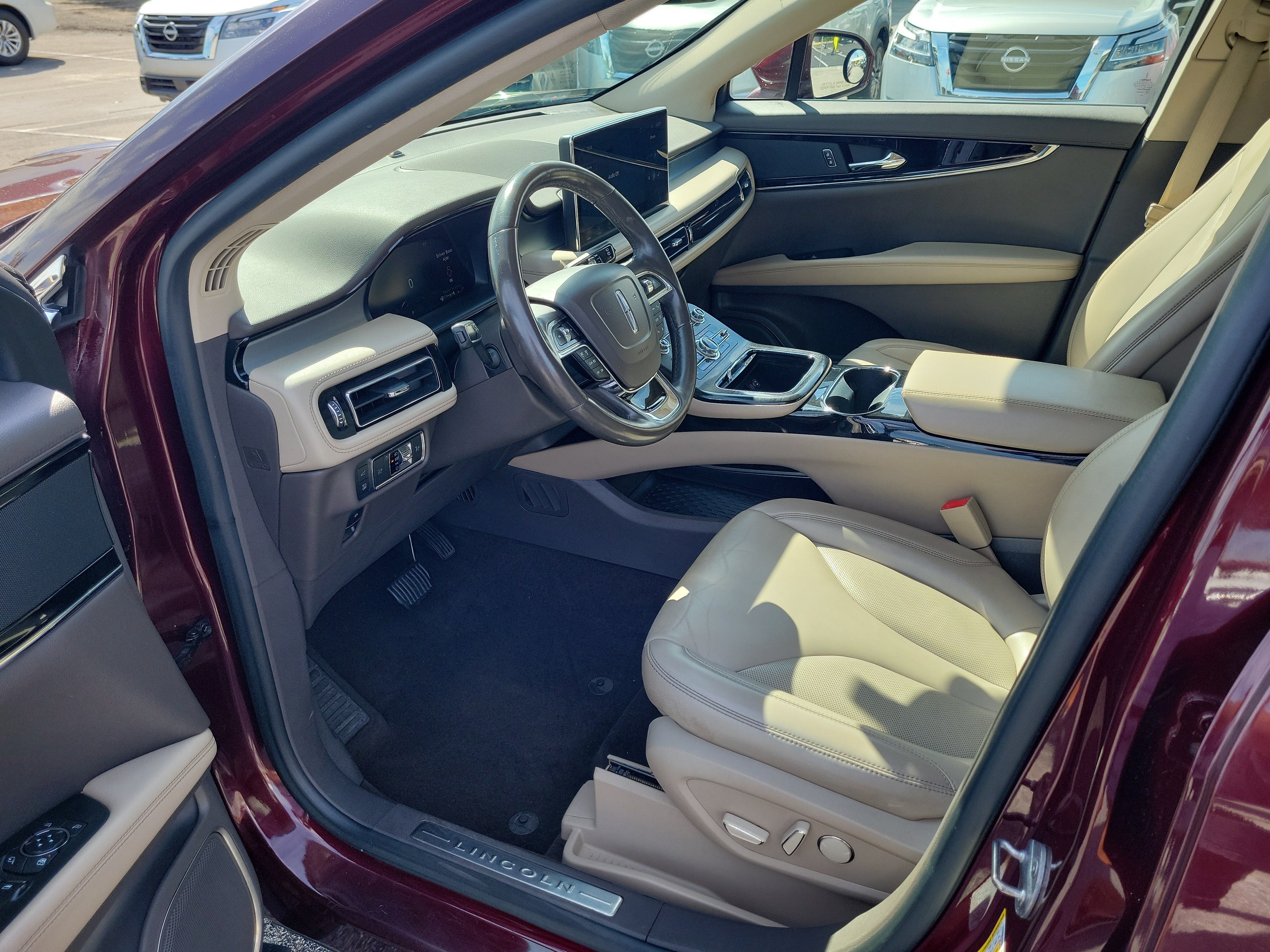 Used 2021 Lincoln Nautilus AWD w/ Equipment Group 101A image 11