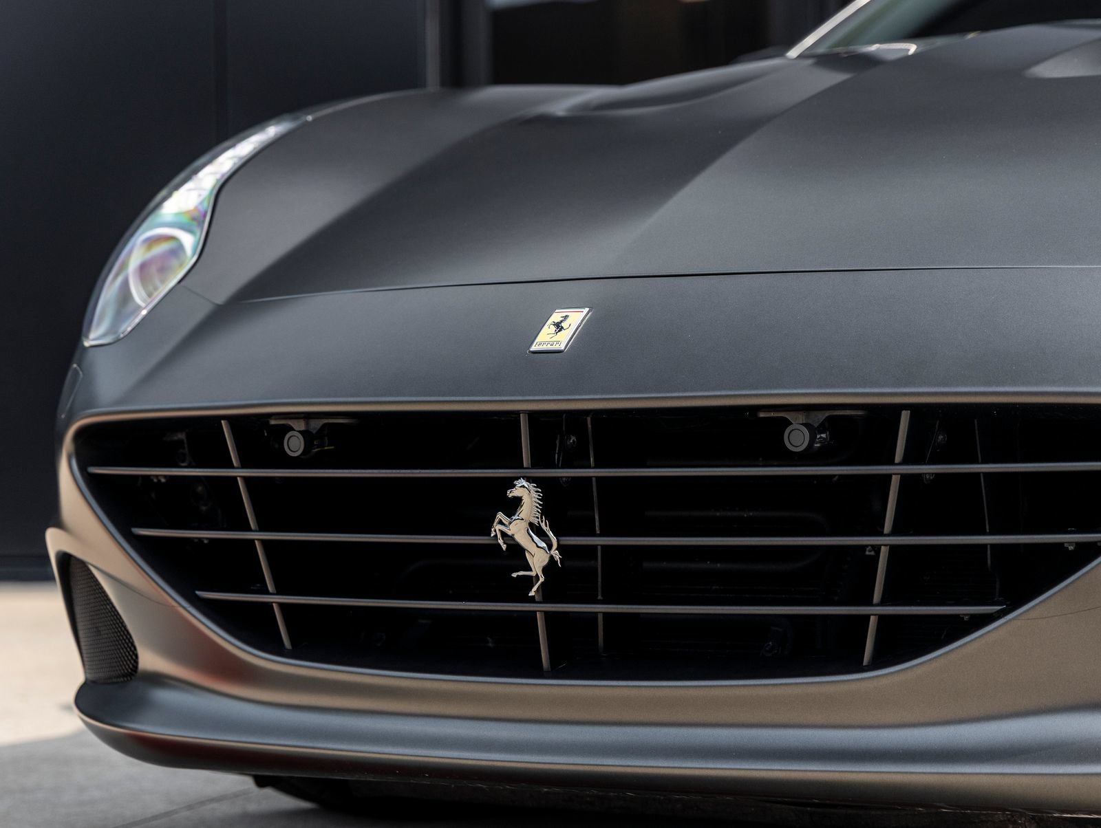 Used 2016 Ferrari California T RWD image 20
