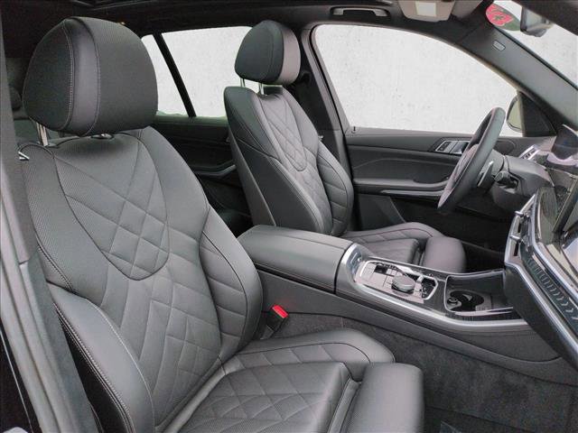 Used 2025 BMW X5 xDrive40i w/ M Sport Package AWD/4WD image 23