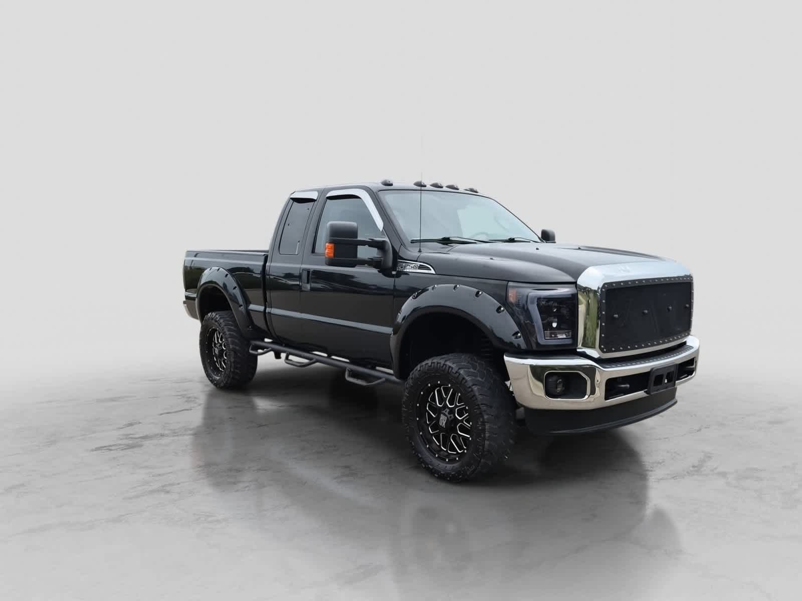 Used 2015 Ford F250 XLT w/ Snow Plow Prep Package AWD/4WD image 2