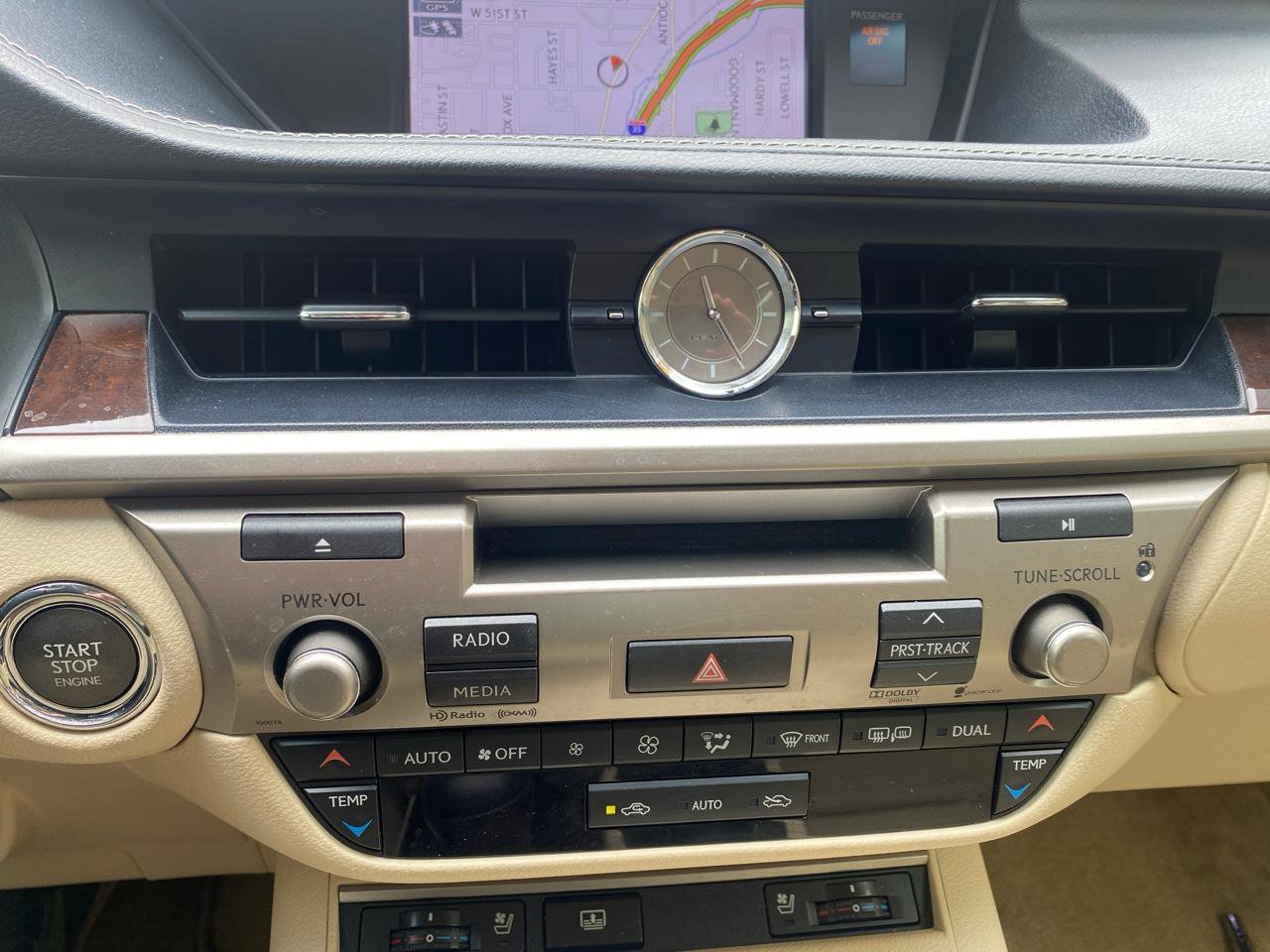 Used 2013 Lexus ES 350 w/ Luxury Pkg FWD image 19