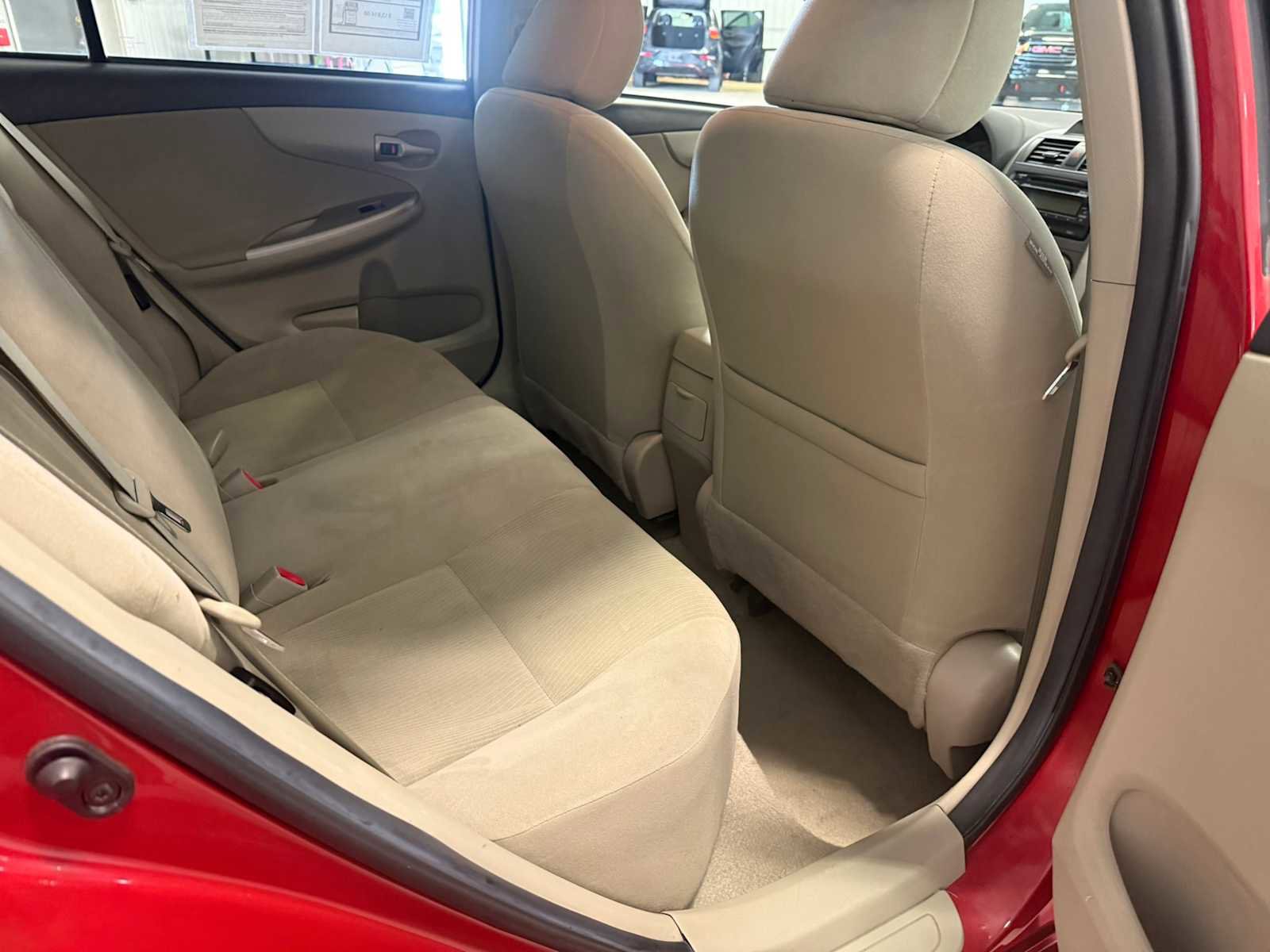 Used 2012 Toyota Corolla LE FWD image 25