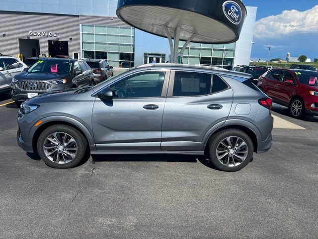 Used 2021 Buick Encore GX Select w/ Sport Touring Package FWD image 8