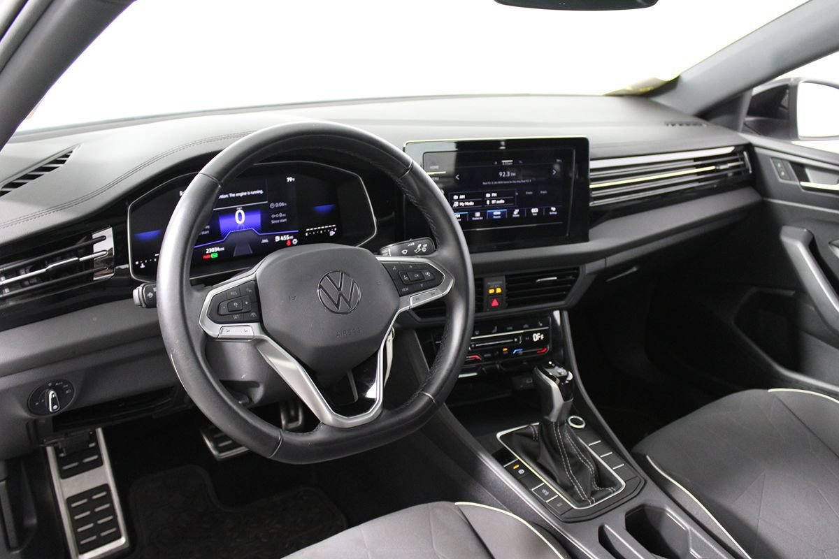 Used 2025 Volkswagen Jetta Sport FWD image 7