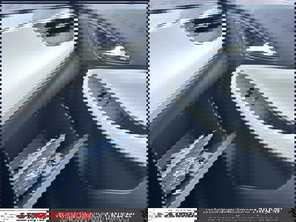 Certified 2024 Buick Encore GX Avenir w/ Avenir Convenience Package image 33