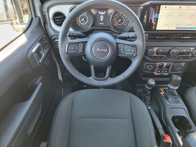 Certified 2025 Jeep Wrangler Sport image 31