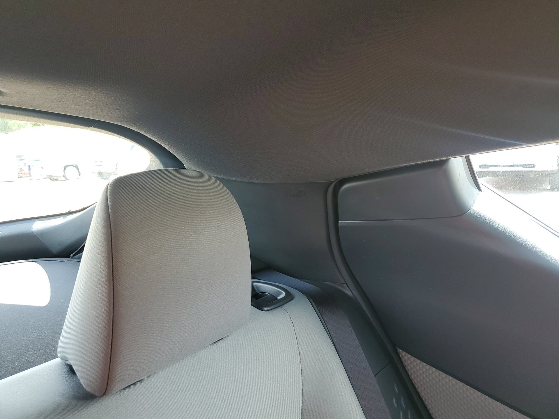 Used 2019 Toyota C-HR XLE FWD image 15
