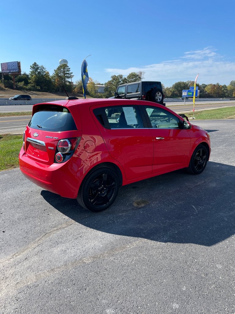 Used 2015 Chevrolet Sonic LTZ FWD image 5